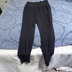 Athleta Black Gathered Fabric Pants